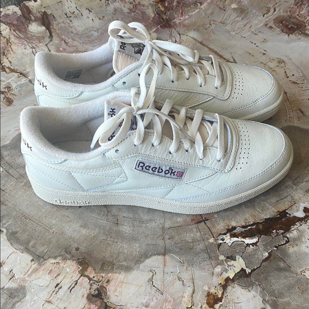 BRAND NEW Reebok White Club C Vintage Sneakers